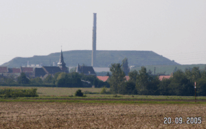 La tour à plomb, emblématique de Métaleurop Nord ©A de VAUFLEURY